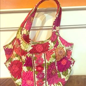 Vera Bradley tote in Hello Dahlia!